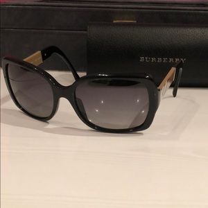 BRAND NEW BURBERRY sunglasses